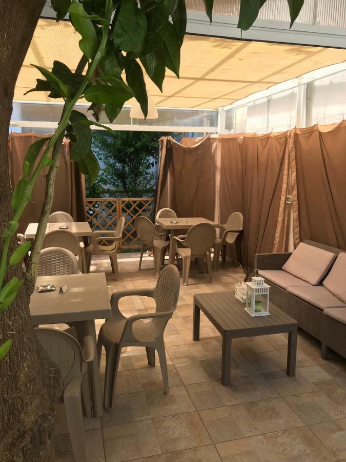 Virgilio'S Garden Bed & Breakfast กาสเตลลัมมาเร ดิ สตาเบีย ภายนอก รูปภาพ