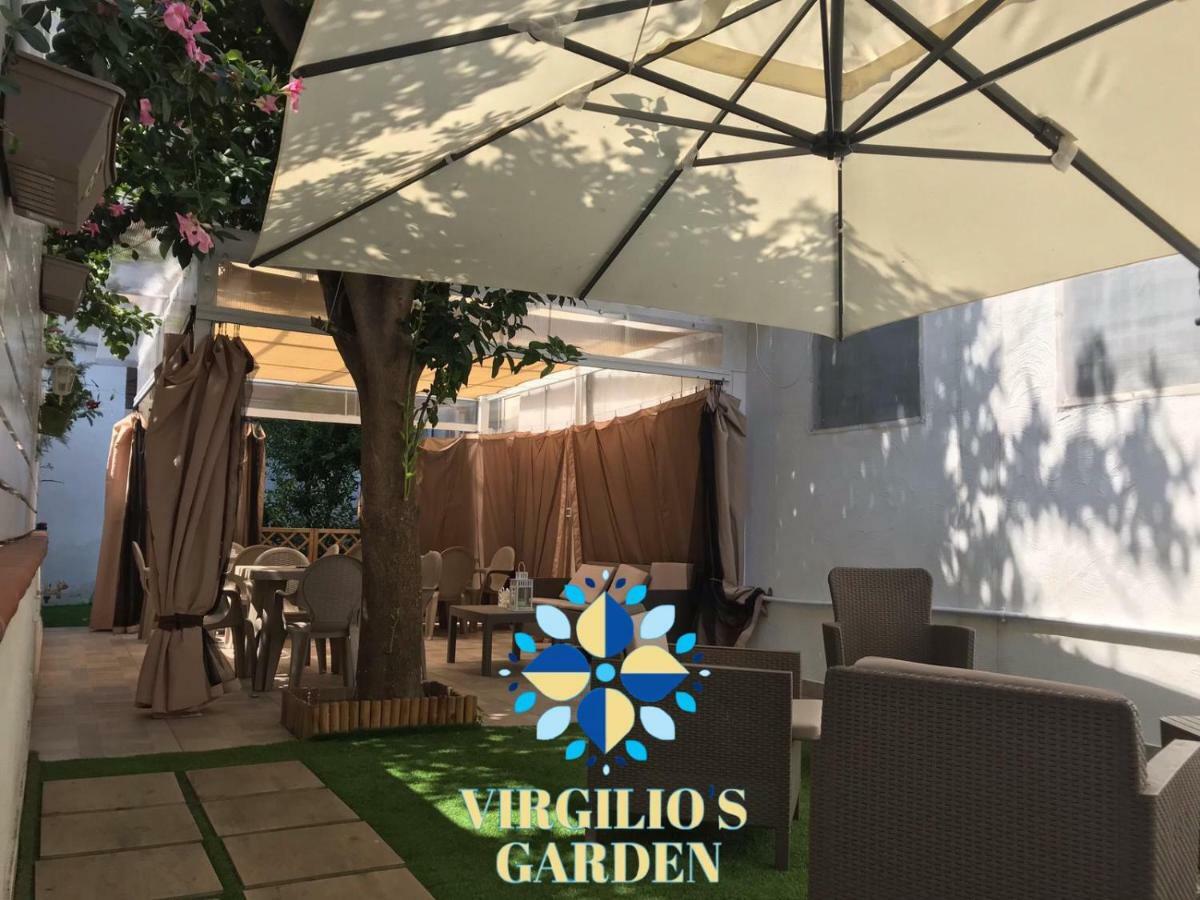 Virgilio'S Garden Bed & Breakfast กาสเตลลัมมาเร ดิ สตาเบีย ภายนอก รูปภาพ