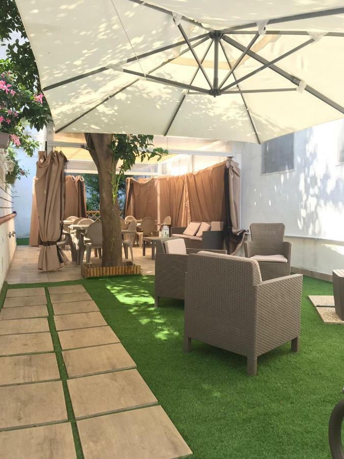 Virgilio'S Garden Bed & Breakfast กาสเตลลัมมาเร ดิ สตาเบีย ภายนอก รูปภาพ