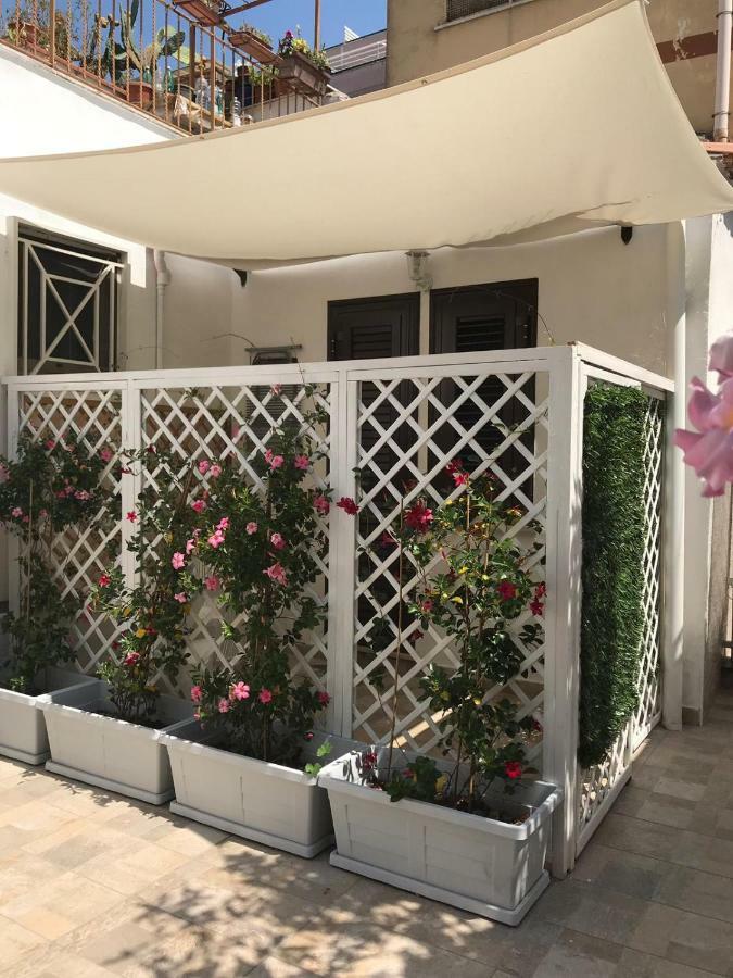 Virgilio'S Garden Bed & Breakfast กาสเตลลัมมาเร ดิ สตาเบีย ภายนอก รูปภาพ