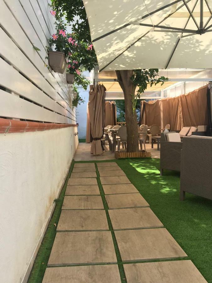 Virgilio'S Garden Bed & Breakfast กาสเตลลัมมาเร ดิ สตาเบีย ภายนอก รูปภาพ